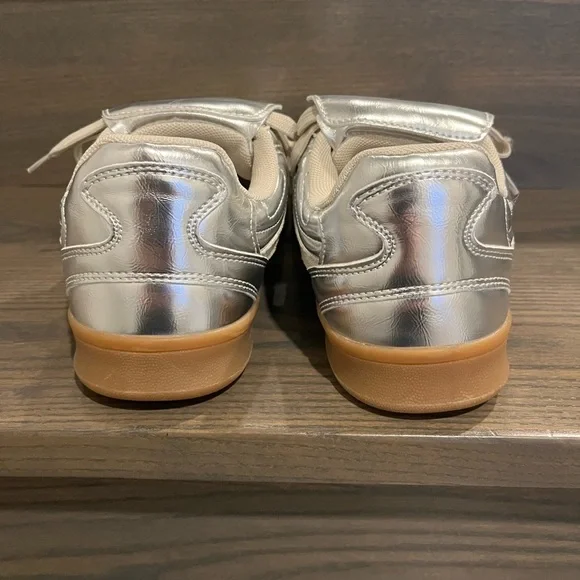 Cushionaire Astro Retro sneaker in silver metallic - Picture 4 of 12